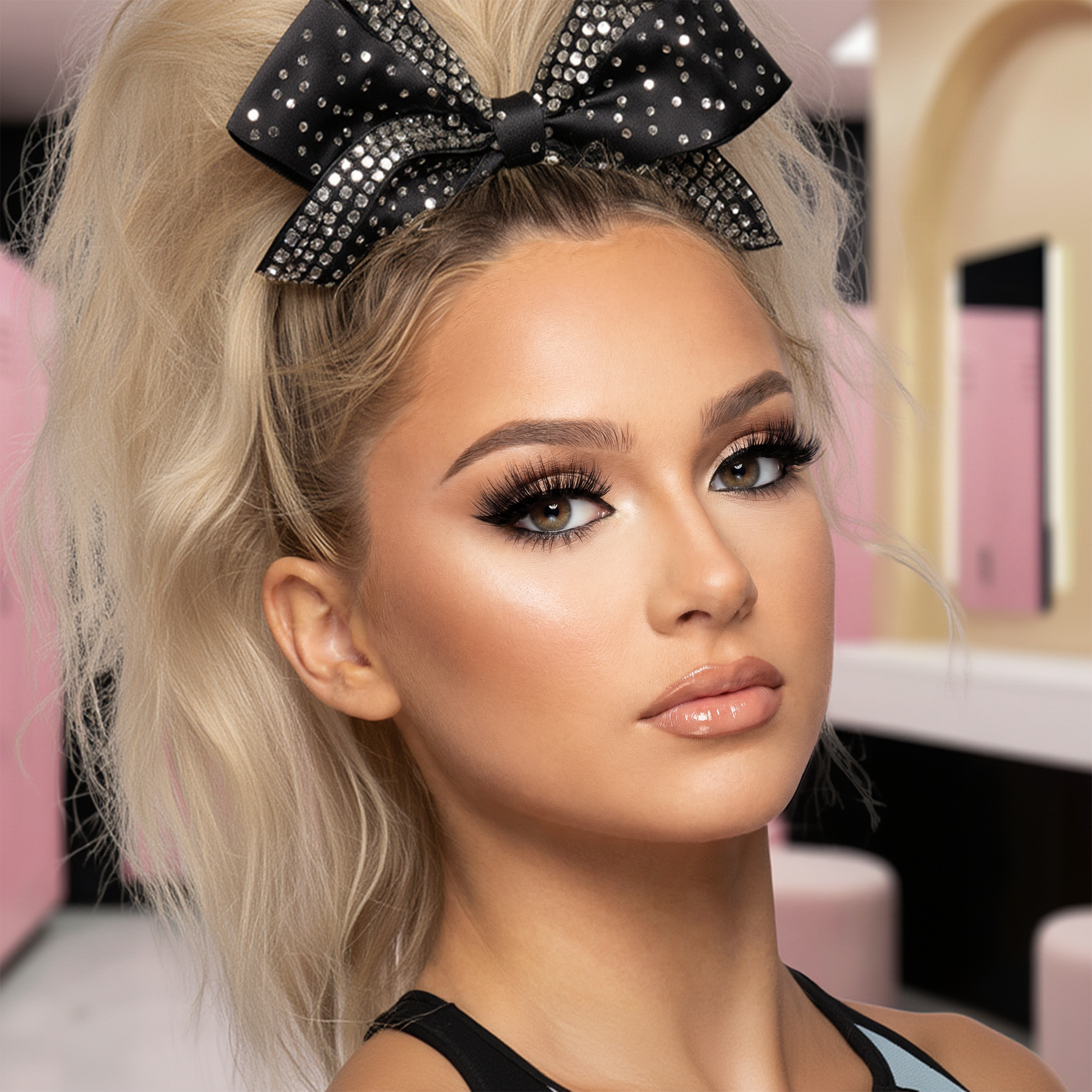 Encore + 8-Count Liquid Liner